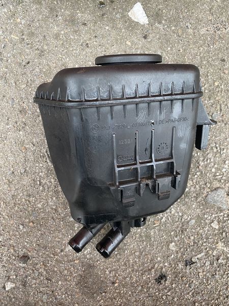 Бачок рідини ГУР гідропідсилювача керма bmw f01 f02 f07 f10 f11 3241678294 B057 фото