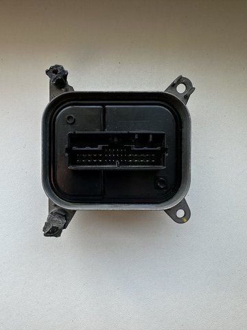 Блок управління фарою Tesla Model 3 / Model Y P1532925-02-C LED модуль X006 фото
