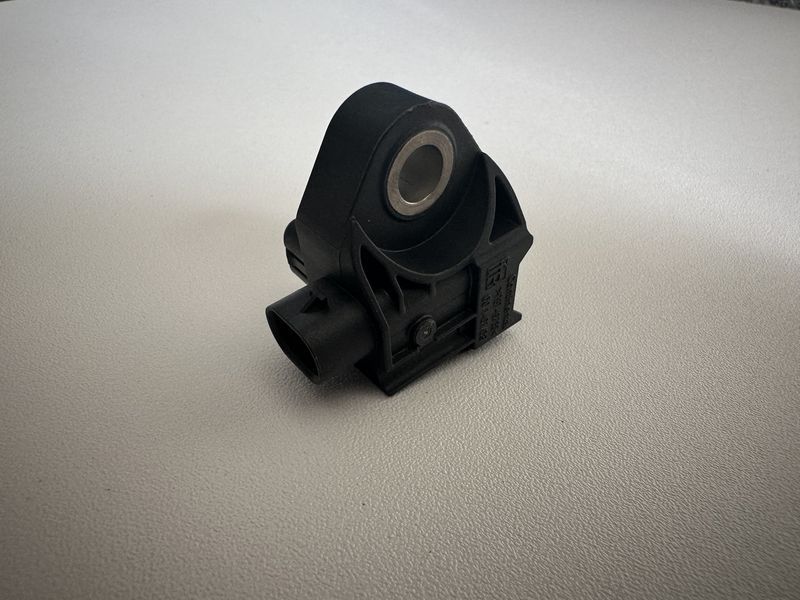 Датчик удару передній audi a6 a7 a8 q4 q5 q7 q8 vw touareg 4N0959651D U006 фото