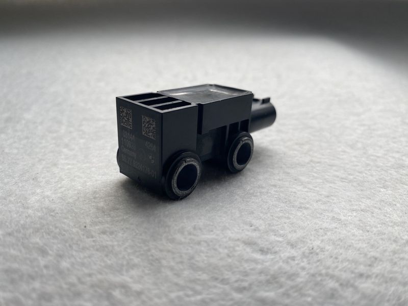 Датчик удару airbag bmw f10 f11 f01 f07 f25 f26 9224176 B003 фото